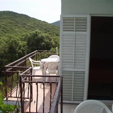 Apartman Mratovic - *